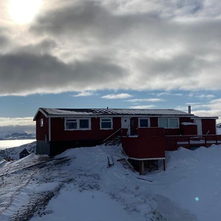 Isi4U Apartments, Snowmobile And Dogsled Sisimiut Eksteriør bilde