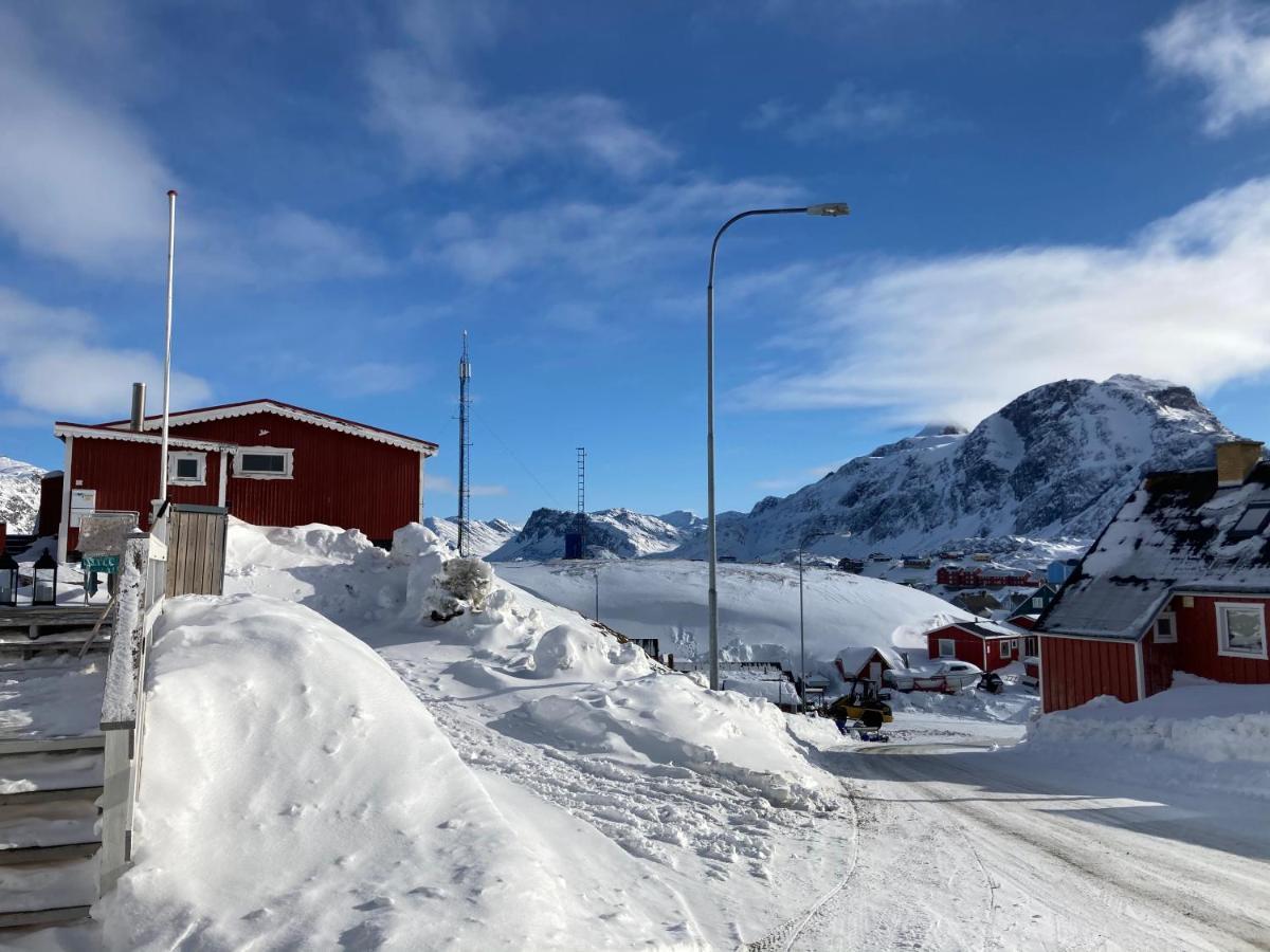 Isi4U Apartments, Snowmobile And Dogsled Sisimiut Eksteriør bilde