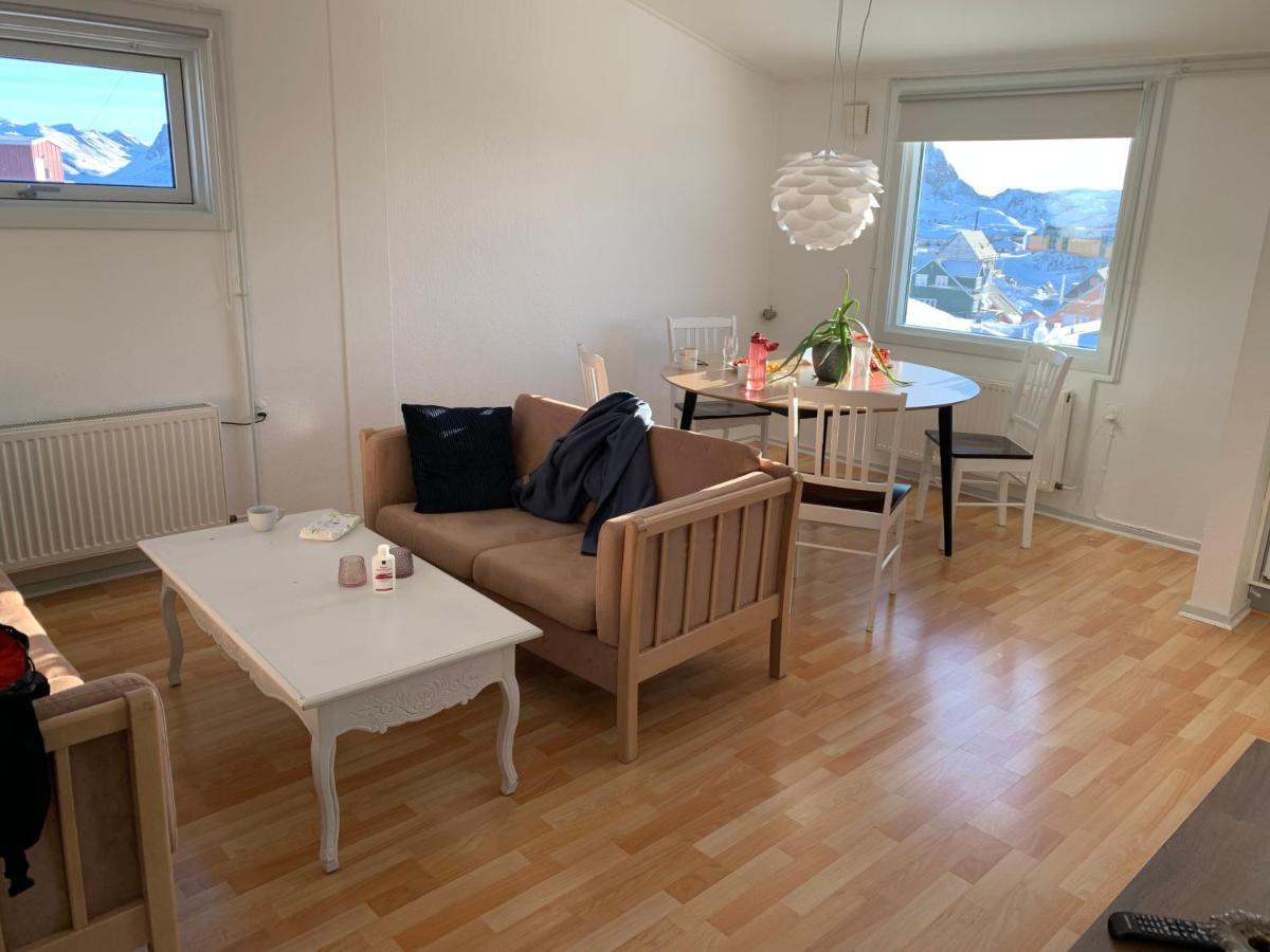 Isi4U Apartments, Snowmobile And Dogsled Sisimiut Eksteriør bilde